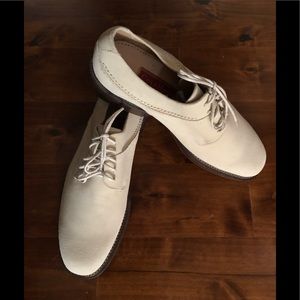 Cole Hahn men’s new buck tie shoe 11 1/2 D